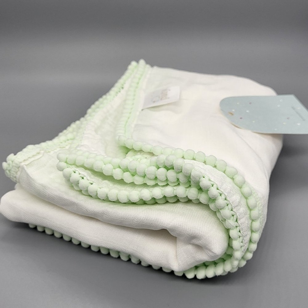 PATY Pom-Pom Trimmed Blanket